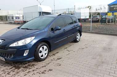 Универсал Peugeot 308 2010 в Нововолынске