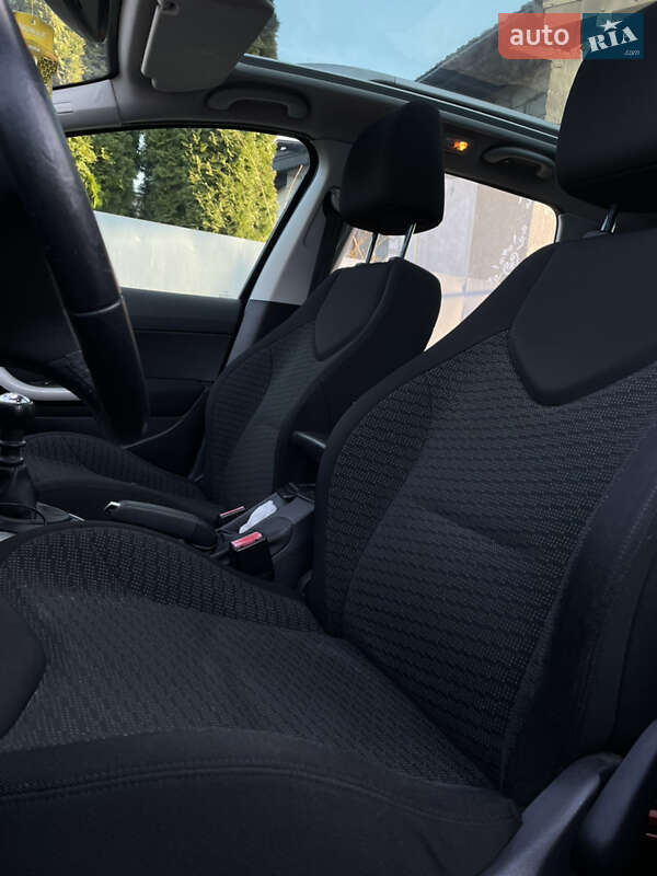 Універсал Peugeot 308 2010 в Львові