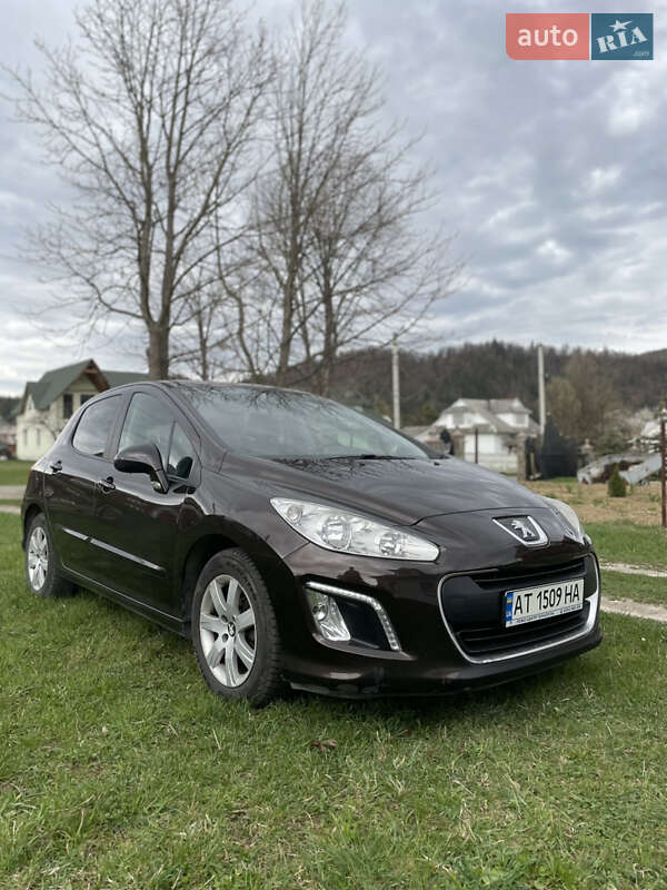 Хэтчбек Peugeot 308 2011 в Коломые