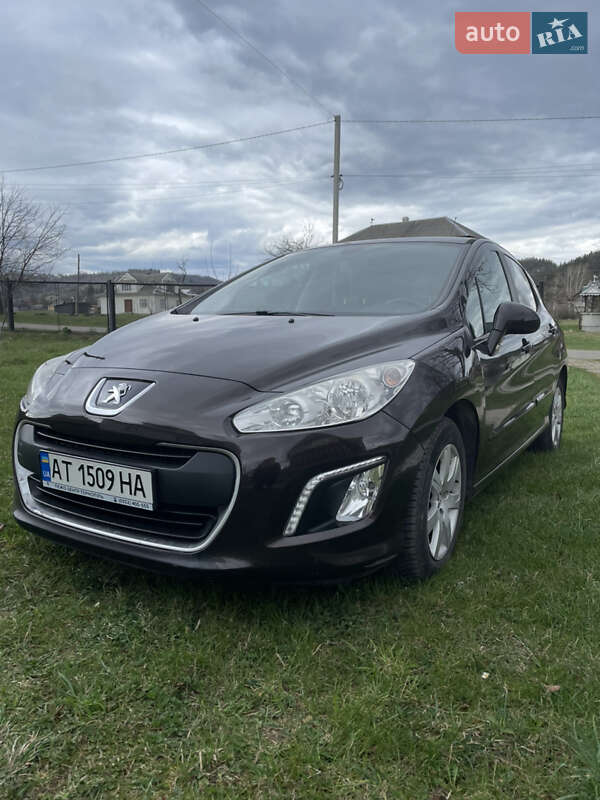 Хэтчбек Peugeot 308 2011 в Коломые
