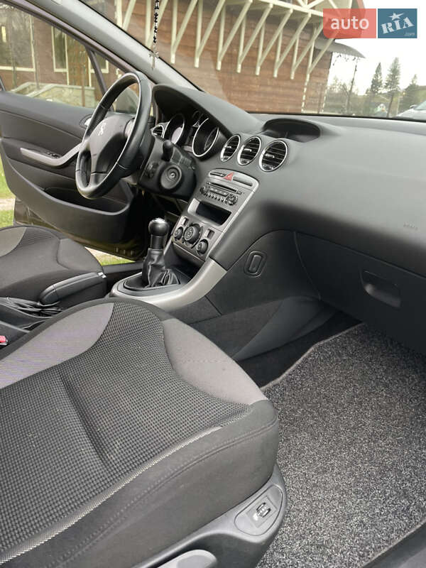 Хэтчбек Peugeot 308 2011 в Коломые