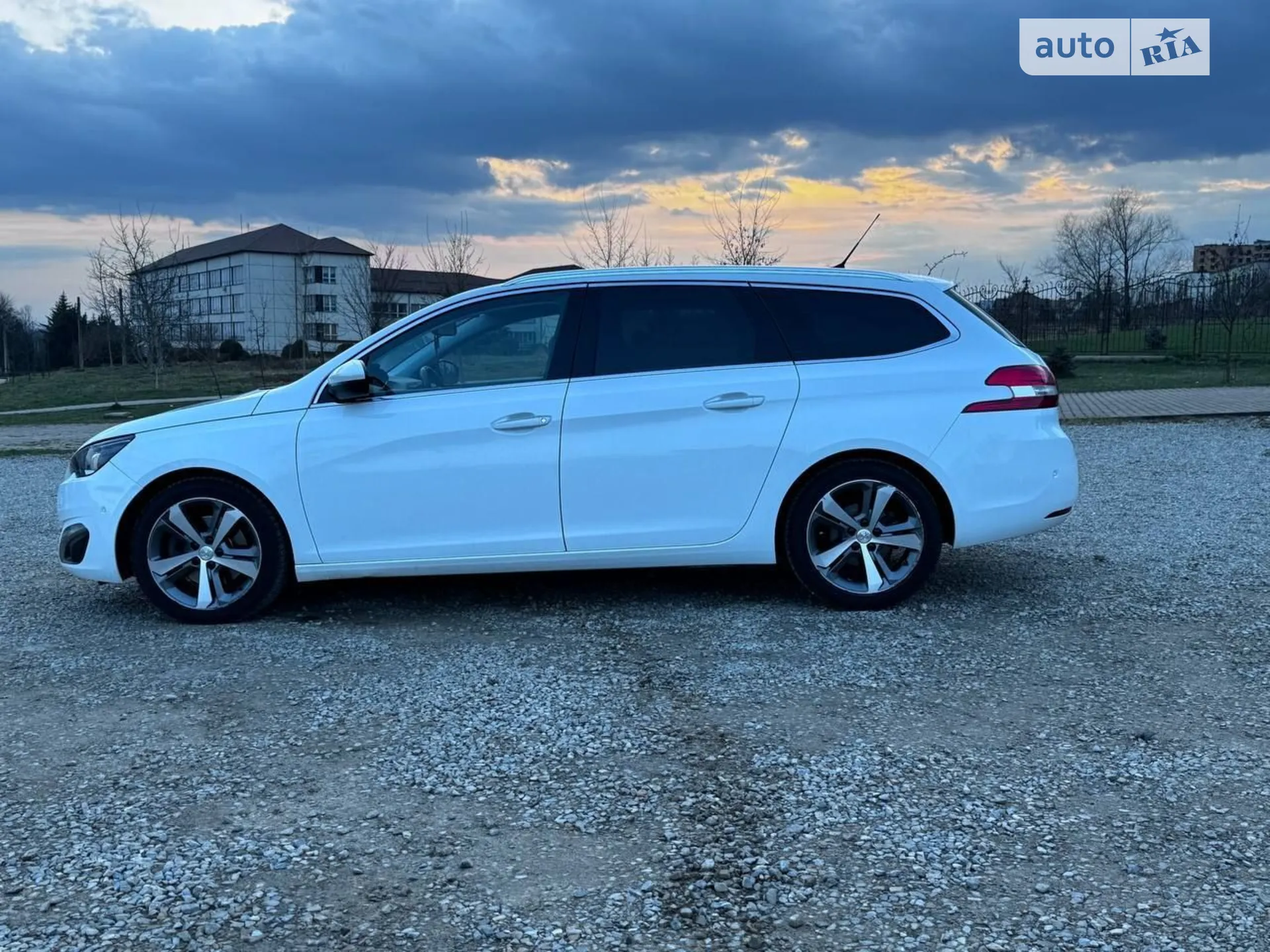 2014 Peugeot 308 - мініатюра 26