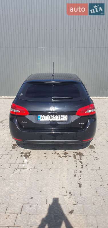 Універсал Peugeot 308 2015 в Івано-Франківську