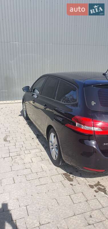 Універсал Peugeot 308 2015 в Івано-Франківську
