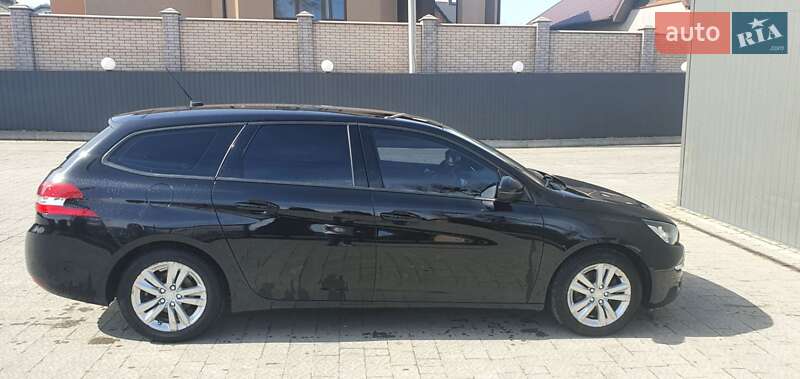Універсал Peugeot 308 2015 в Івано-Франківську