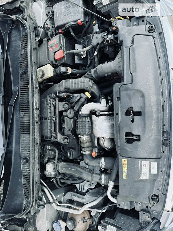 Універсал Peugeot 308 2016 в Києві