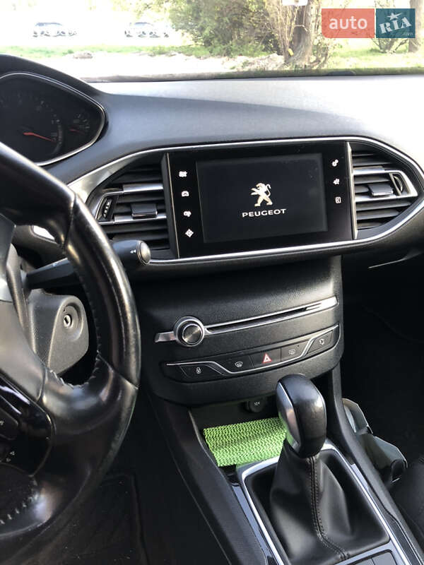 Універсал Peugeot 308 2015 в Києві