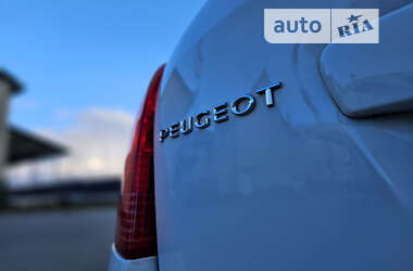 Универсал Peugeot 308 2012 в Луцке