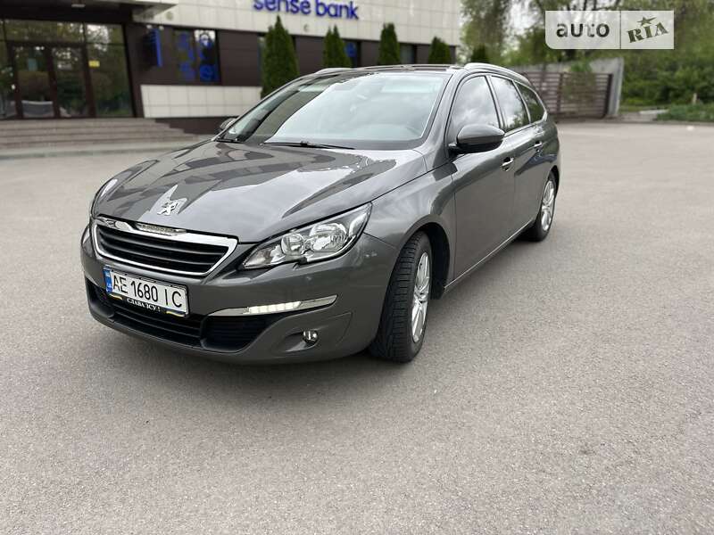 Универсал Peugeot 308 2016 в Днепре