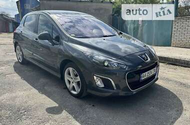 Хэтчбек Peugeot 308 2012 в Тернополе