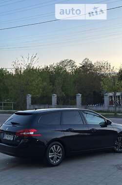 Універсал Peugeot 308 2015 в Бродах