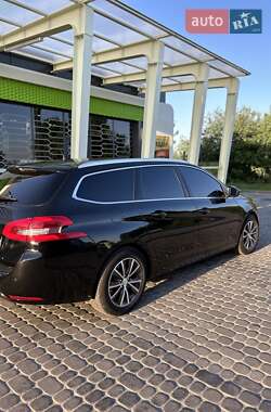 Универсал Peugeot 308 2017 в Стрые