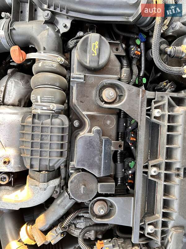 Універсал Peugeot 308 2017 в Дрогобичі