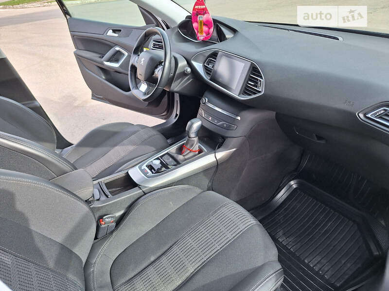 Універсал Peugeot 308 2017 в Кропивницькому