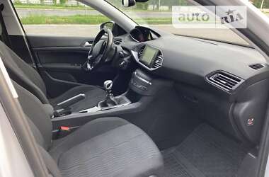 Универсал Peugeot 308 2015 в Львове