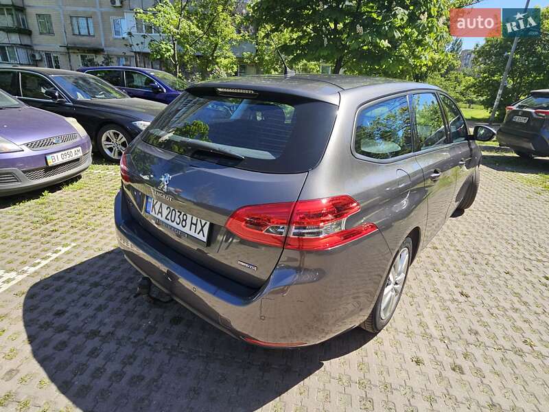 Универсал Peugeot 308 2016 в Киеве