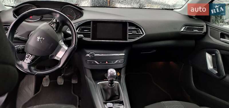 Універсал Peugeot 308 2016 в Турці