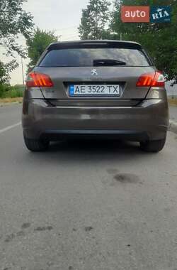 Хетчбек Peugeot 308 2014 в Дніпрі