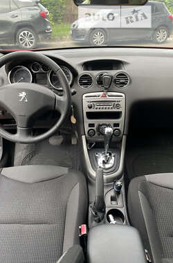 Хэтчбек Peugeot 308 2011 в Киеве