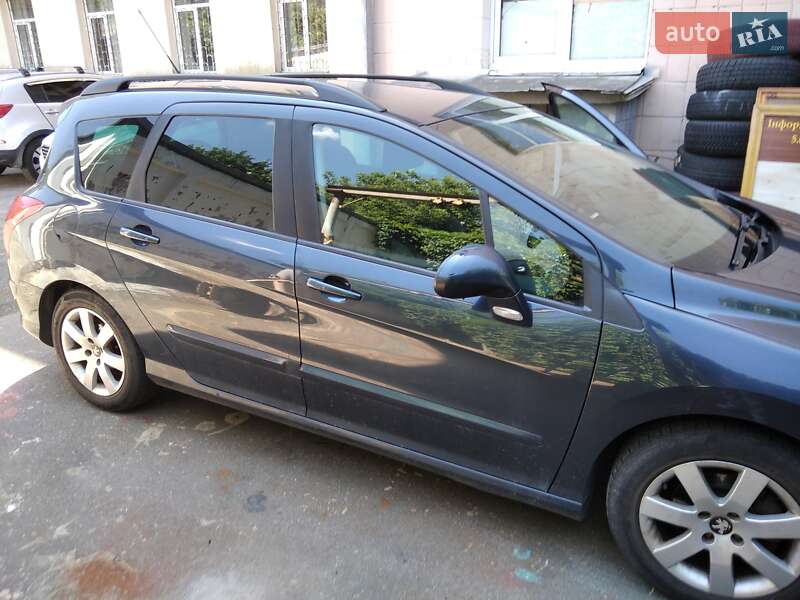 Универсал Peugeot 308 2012 в Киеве