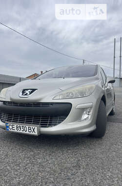 Хэтчбек Peugeot 308 2008 в Черновцах