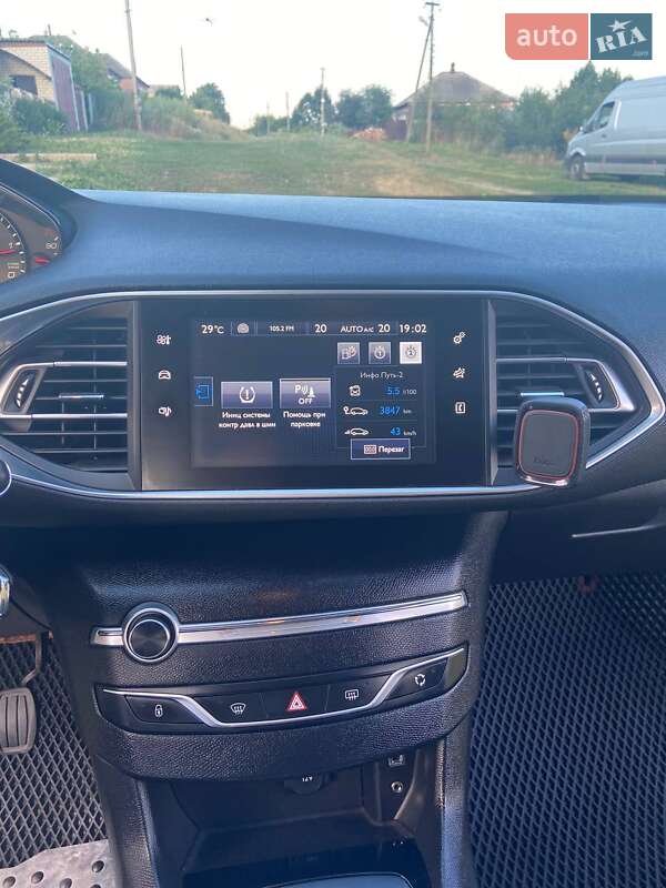 Універсал Peugeot 308 2015 в Харкові