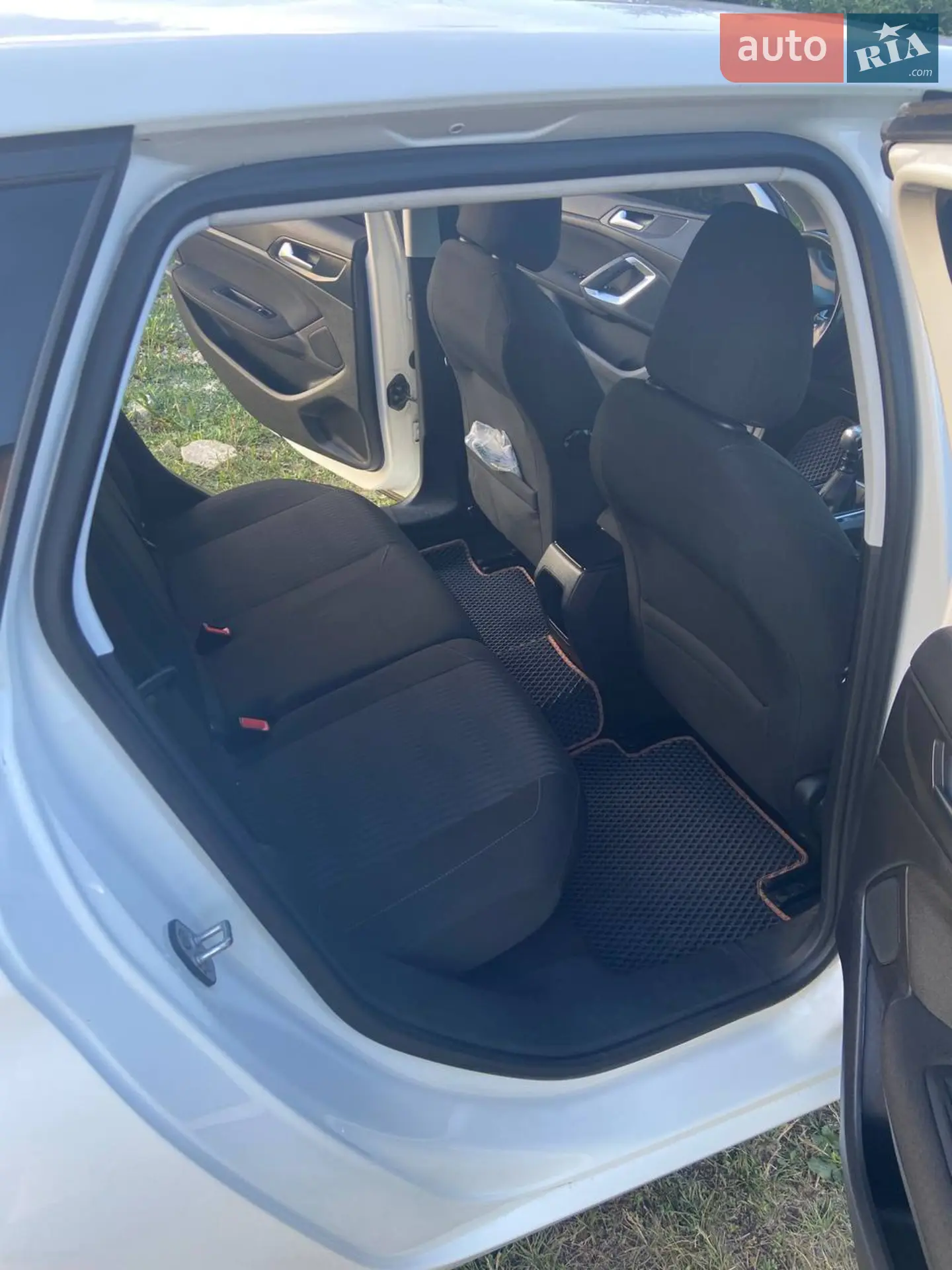 2015 Peugeot 308 - мініатюра 16