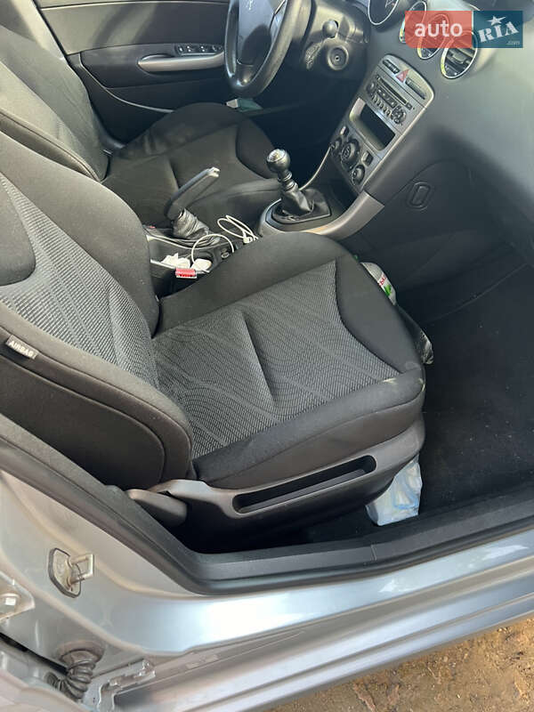 Универсал Peugeot 308 2013 в Крюковщине