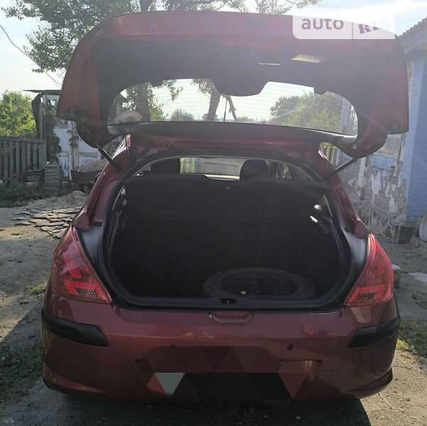 Хетчбек Peugeot 308 2008 в Кагарлику