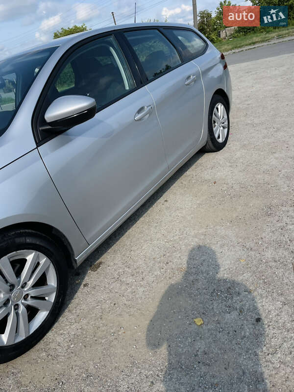 Універсал Peugeot 308 2014 в Хотині