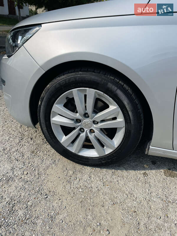 Універсал Peugeot 308 2014 в Хотині