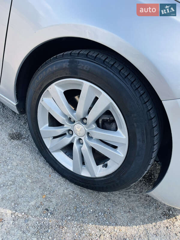 Універсал Peugeot 308 2014 в Хотині