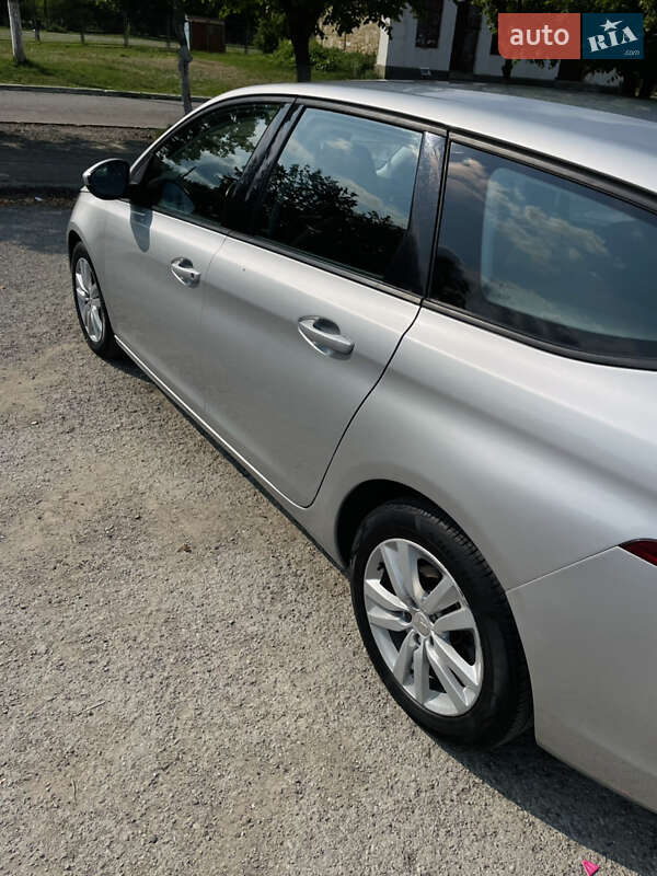 Універсал Peugeot 308 2014 в Хотині