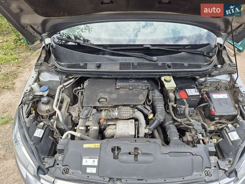 Універсал Peugeot 308 2015 в Житомирі