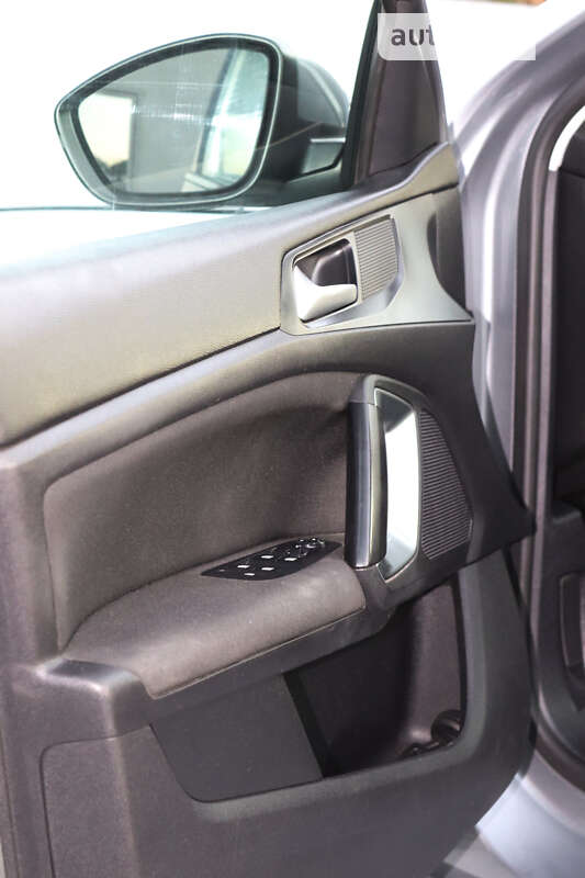 Універсал Peugeot 308 2015 в Тернополі