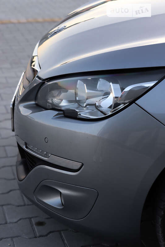 Універсал Peugeot 308 2015 в Тернополі