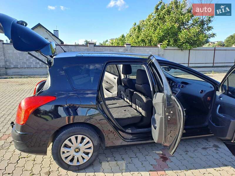 Універсал Peugeot 308 2011 в Львові