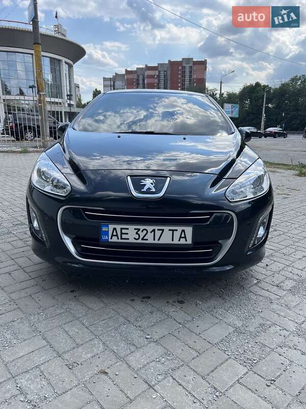Хетчбек Peugeot 308 2012 в Дніпрі