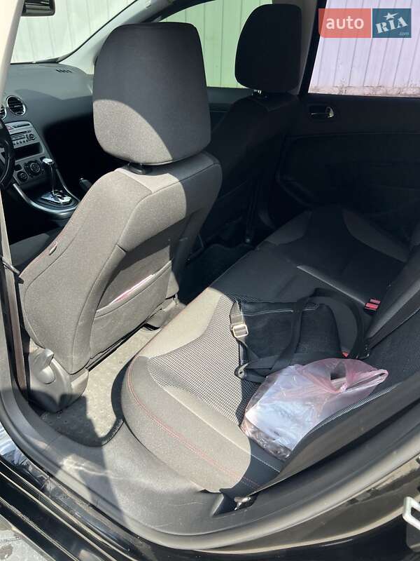 Хетчбек Peugeot 308 2012 в Дніпрі