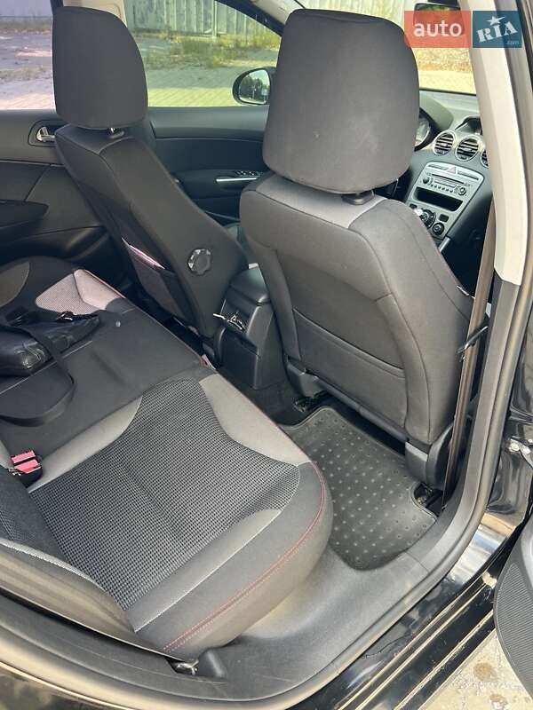 Хетчбек Peugeot 308 2012 в Дніпрі