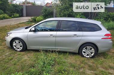 Универсал Peugeot 308 2016 в Чернигове