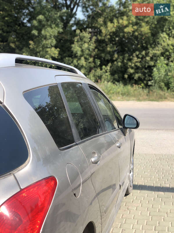 Универсал Peugeot 308 2010 в Хмельницком