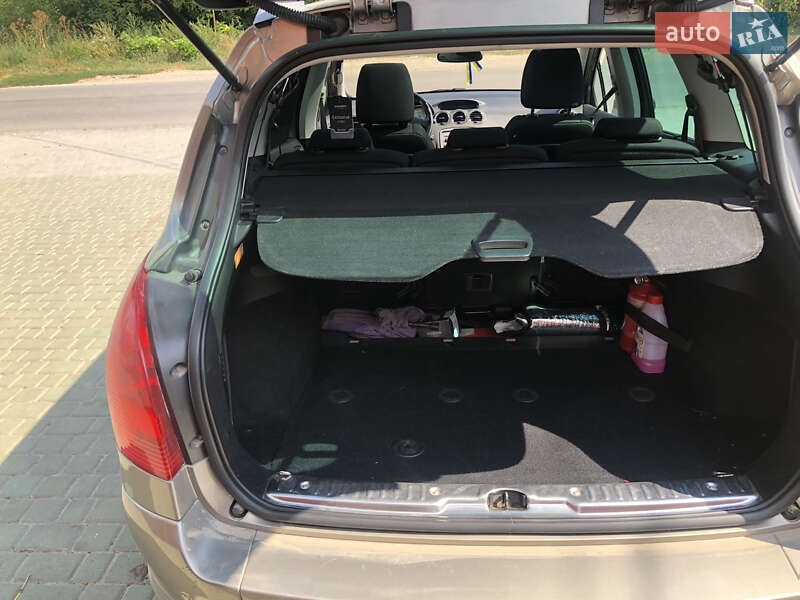 Универсал Peugeot 308 2010 в Хмельницком