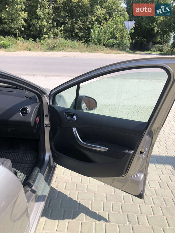 Универсал Peugeot 308 2010 в Хмельницком