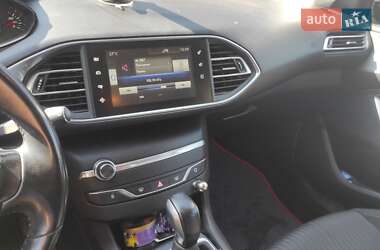 Универсал Peugeot 308 2015 в 