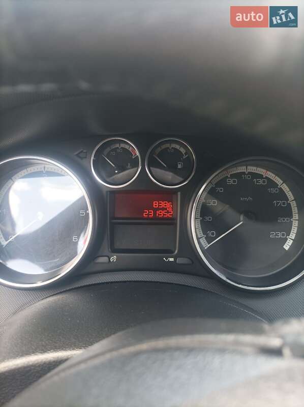 Універсал Peugeot 308 2011 в Дунаївцях