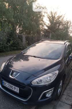 Хетчбек Peugeot 308 2012 в Дрогобичі