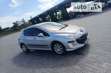 Хетчбек Peugeot 308 2009 в Стрию