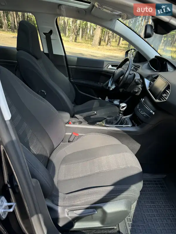 Peugeot 308 2015 VIN VF3LCBHZHFS304372 фото оголошення 34 з 109