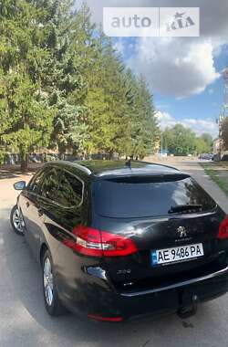 Універсал Peugeot 308 2015 в Жовтих Водах